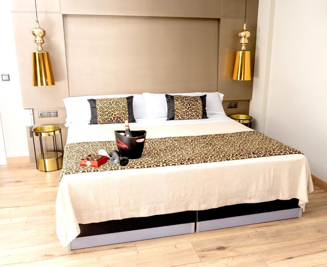 Daos Suites & Terrace Μαρμπέλλα Εξωτερικό φωτογραφία