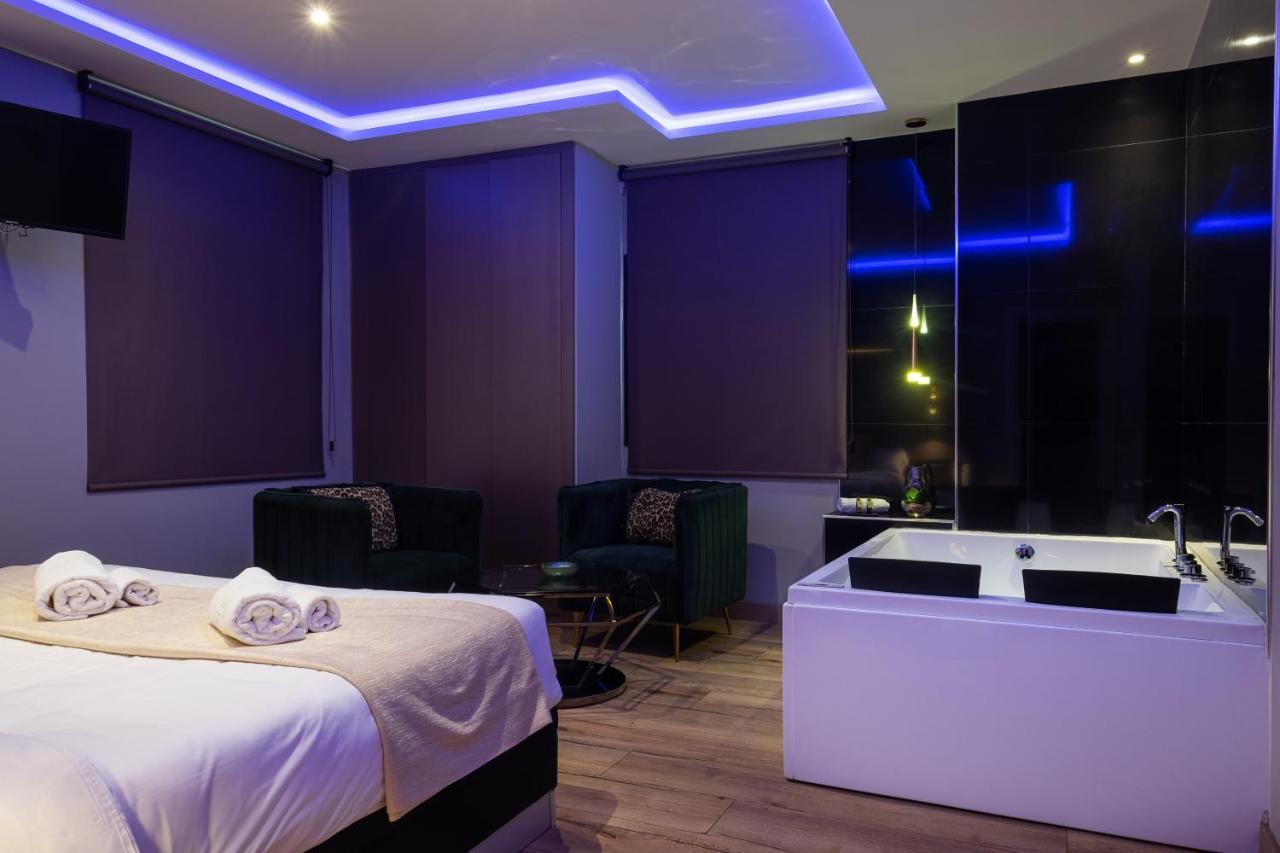 Daos Suites & Terrace Μαρμπέλλα Εξωτερικό φωτογραφία